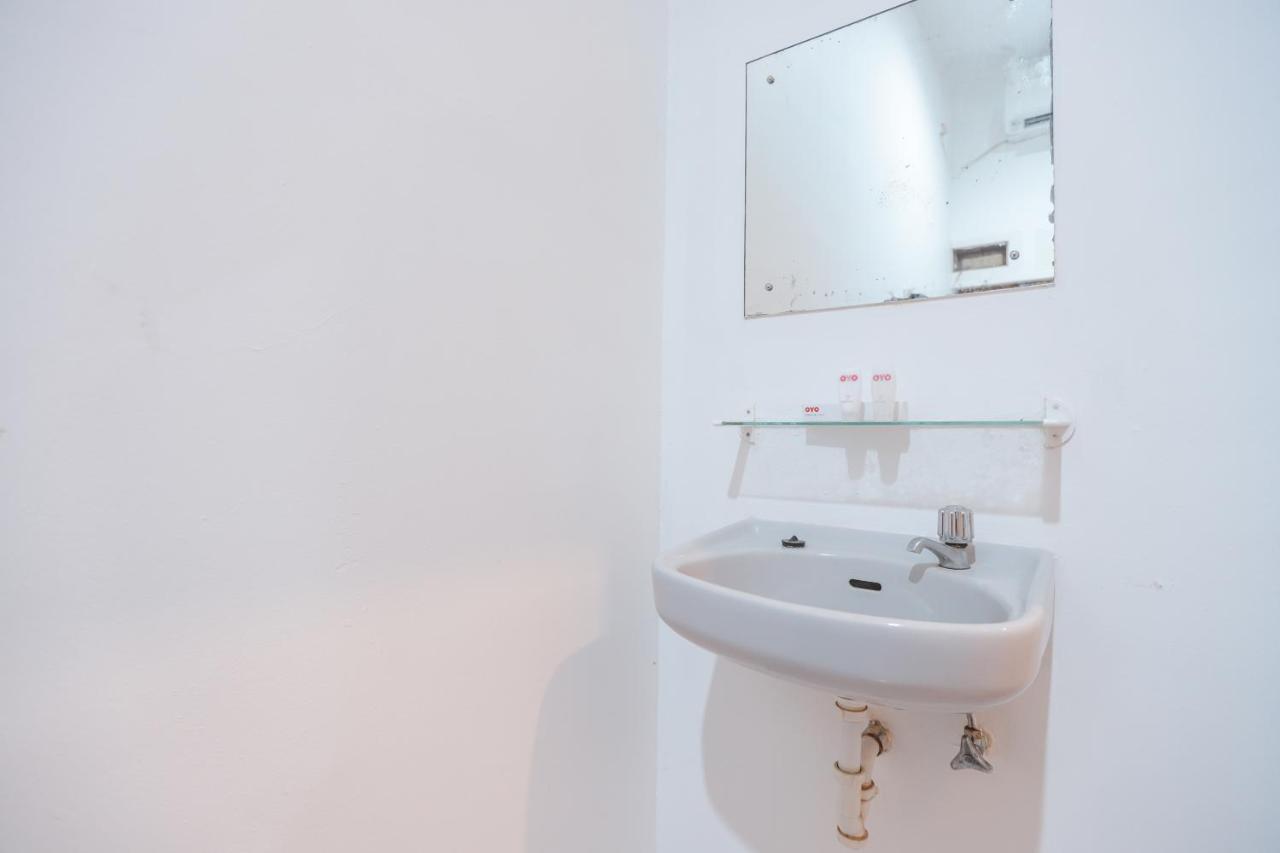 ג'קרטה Oyo 150 Harmoni Residence מראה חיצוני תמונה